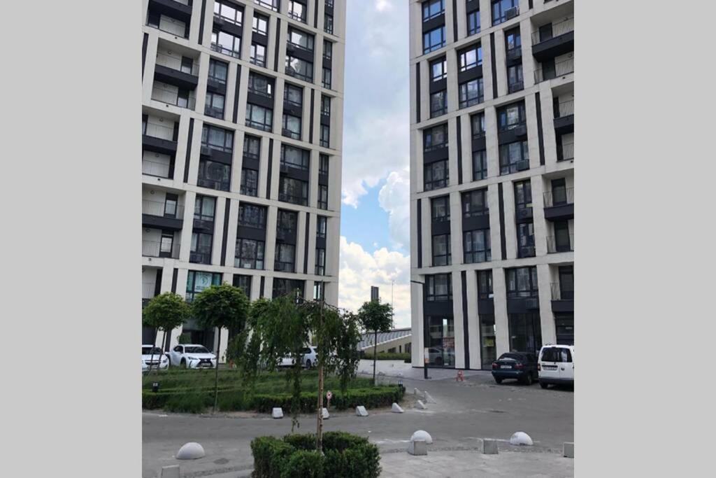 Slavutich Ecoloft Studios Kiev Ngoại thất bức ảnh