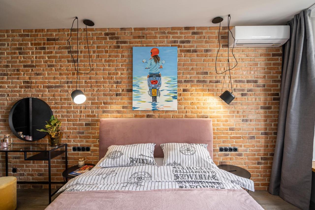 Slavutich Ecoloft Studios Kiev Ngoại thất bức ảnh