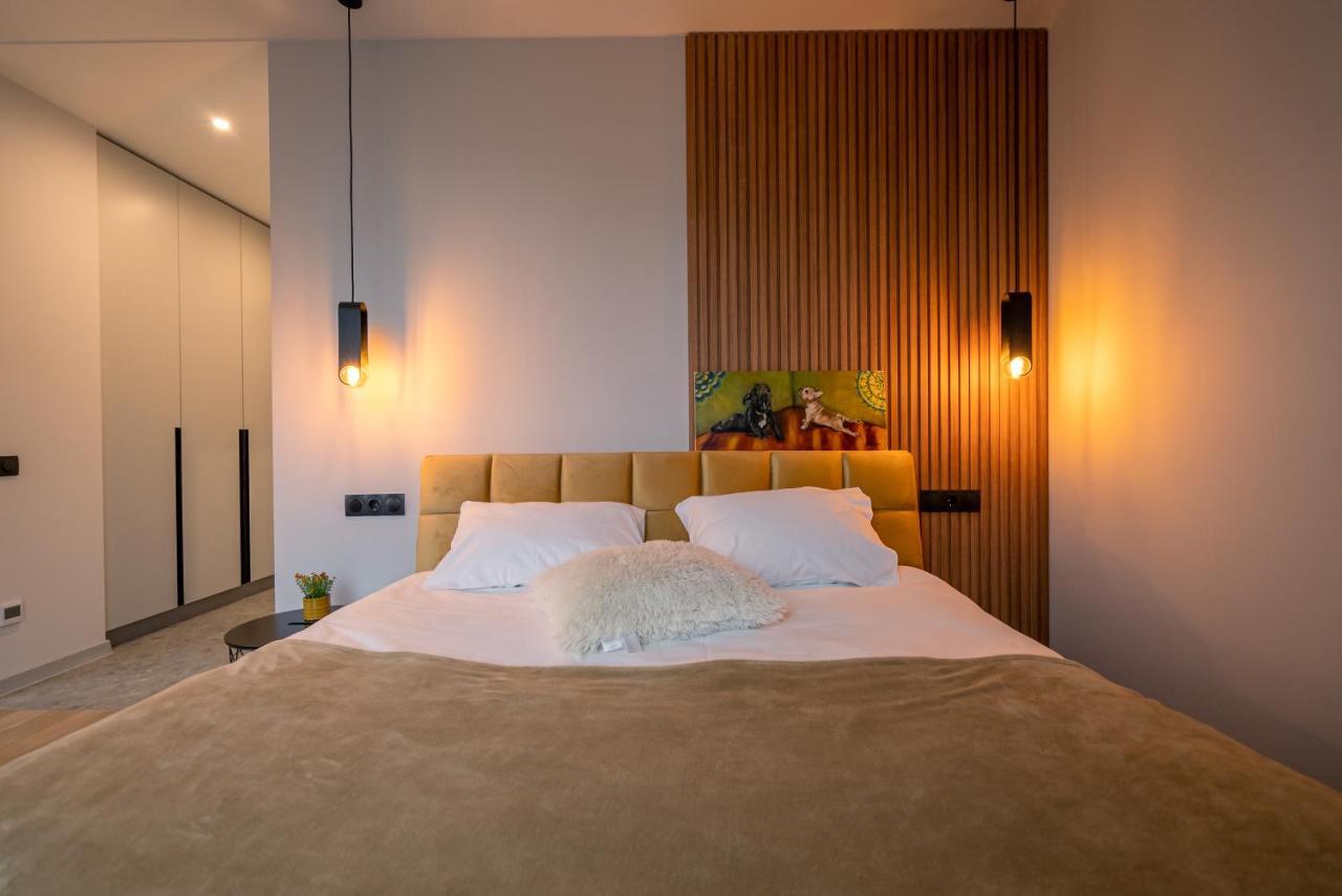 Slavutich Ecoloft Studios Kiev Ngoại thất bức ảnh