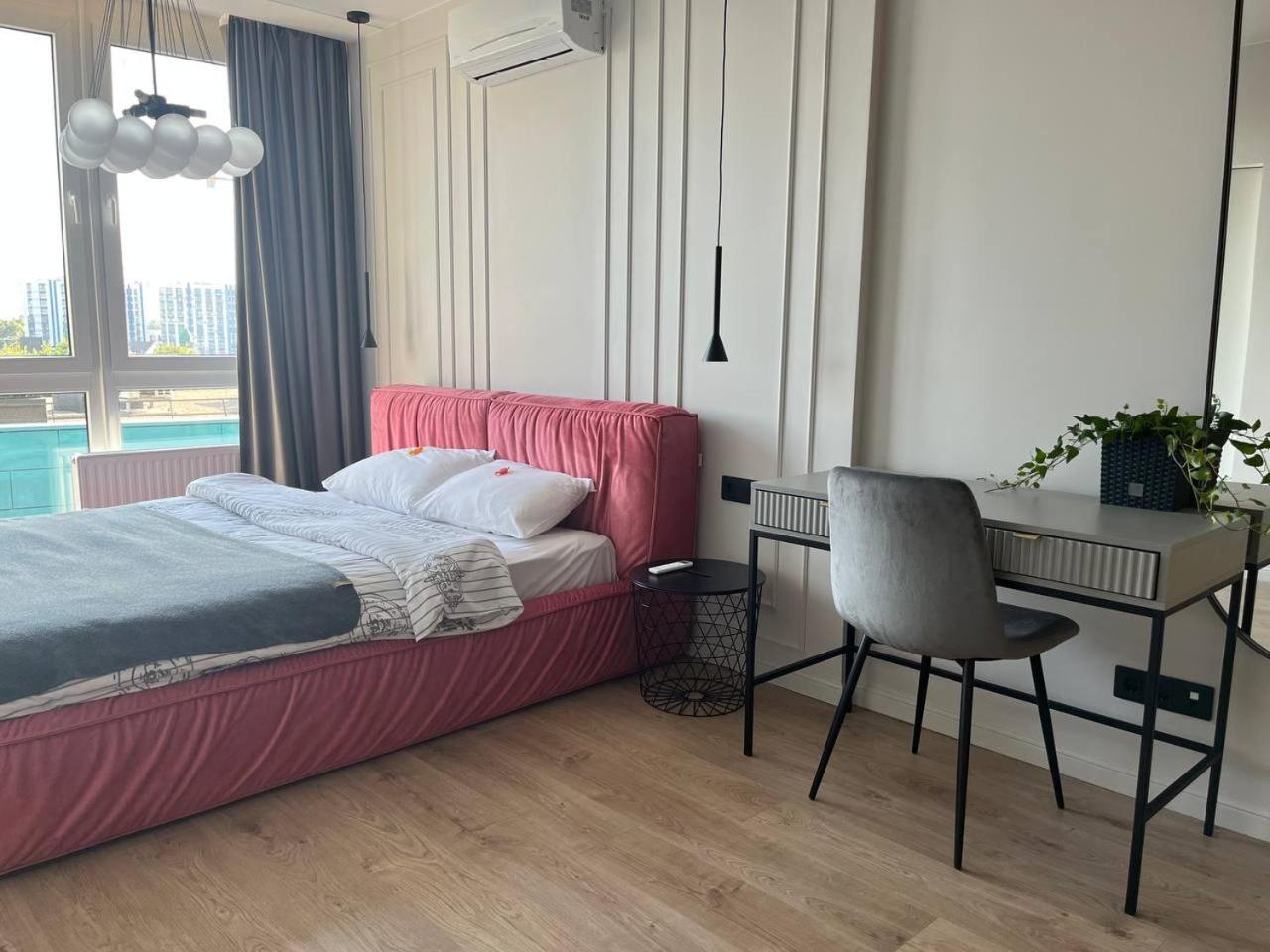 Slavutich Ecoloft Studios Kiev Ngoại thất bức ảnh