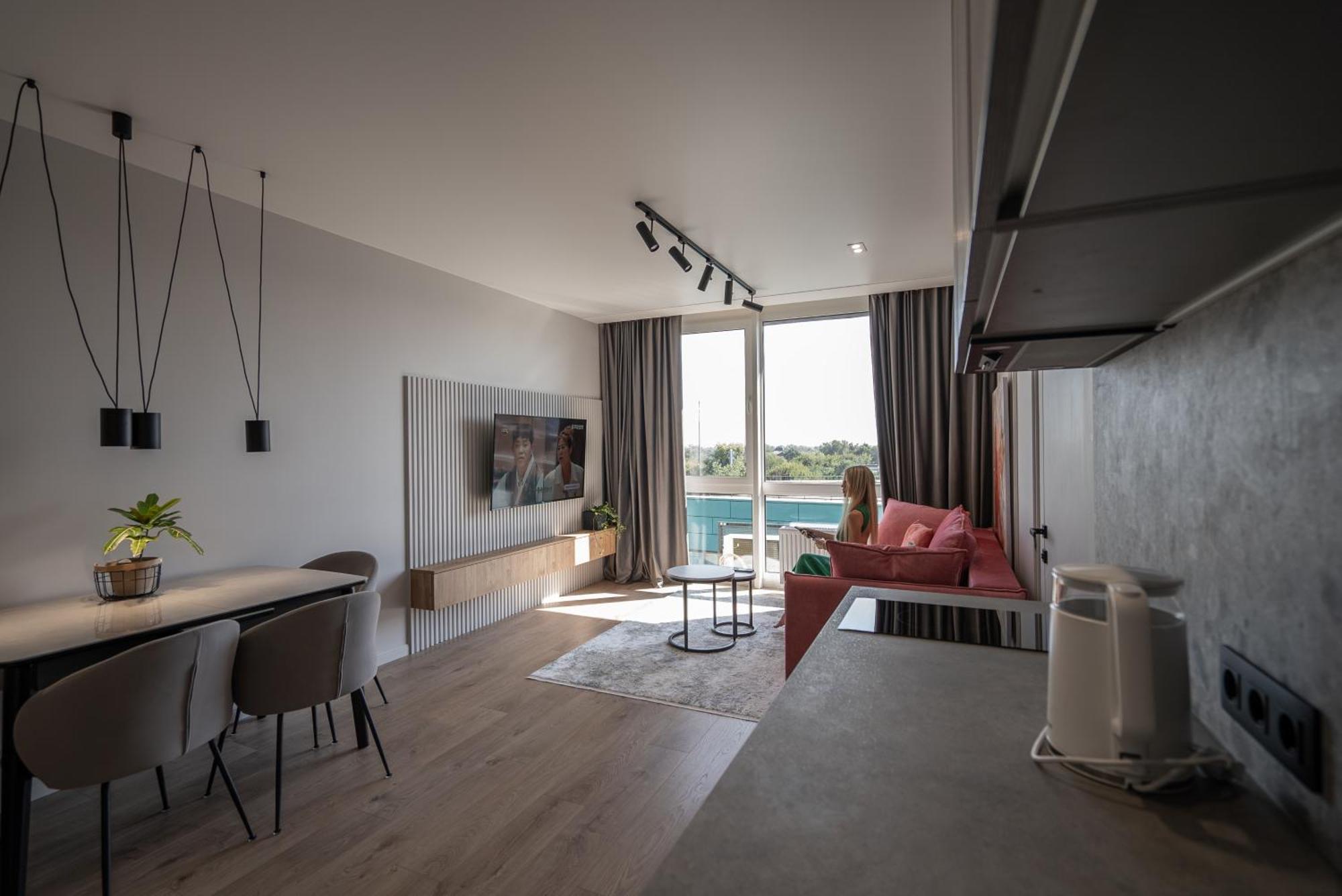 Slavutich Ecoloft Studios Kiev Ngoại thất bức ảnh